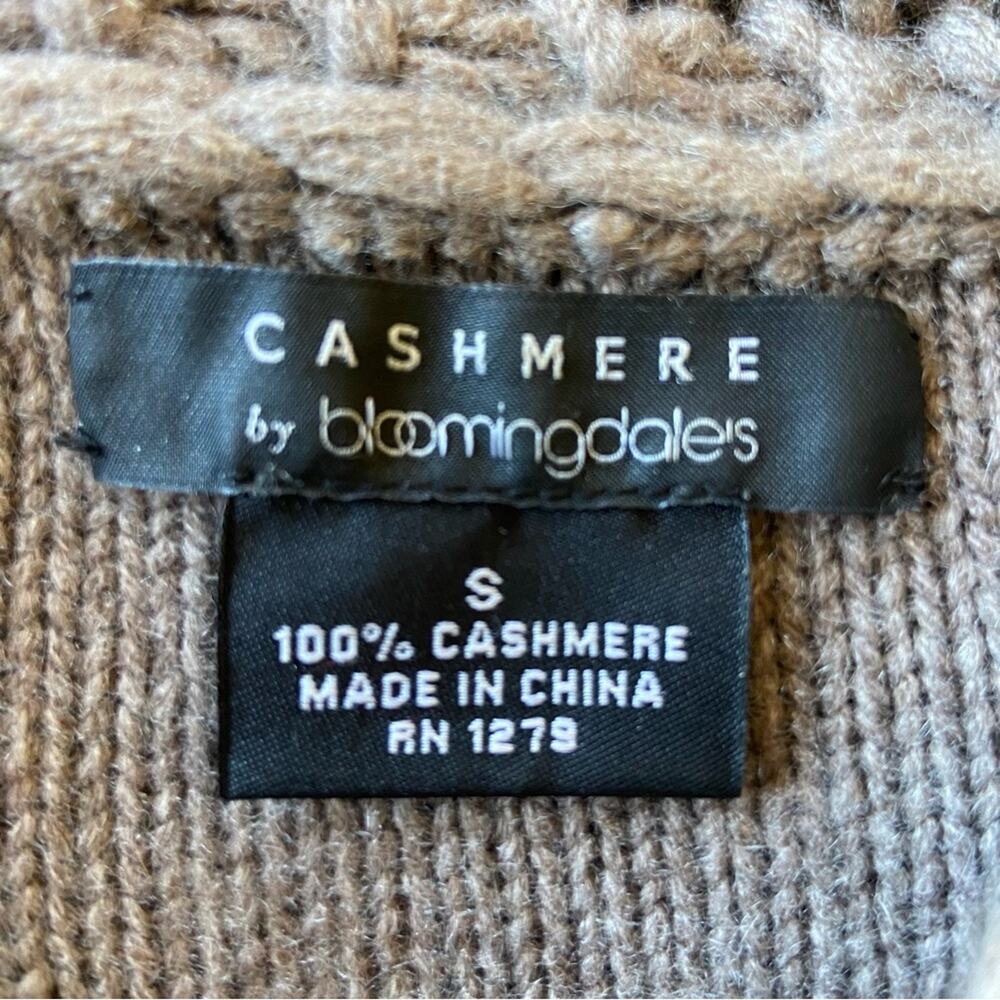 Bloomingdale’s S 100% Cashmere cowl neck sweater detailed collar - Picture 5 of 9